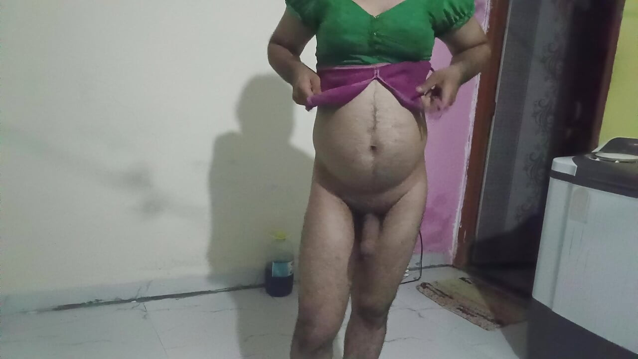 Maine apni wife ke kapde pahan kar dance Kiya