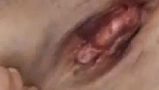 Sıkı amcığıma mastürbasyon yapıyor