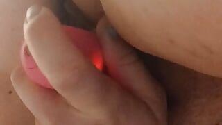 watch this pussy cream all over