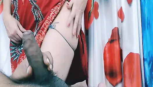 Шлюховатая милфа грубеет с большим членом