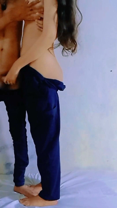 Indian virgin school girl fucked her boyfriend for the first time Indian College Friends Having Romantic Kissing For First Time | Clip 1