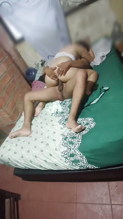 أركب قضيب عرابي السميك، ابنة العراب تئن