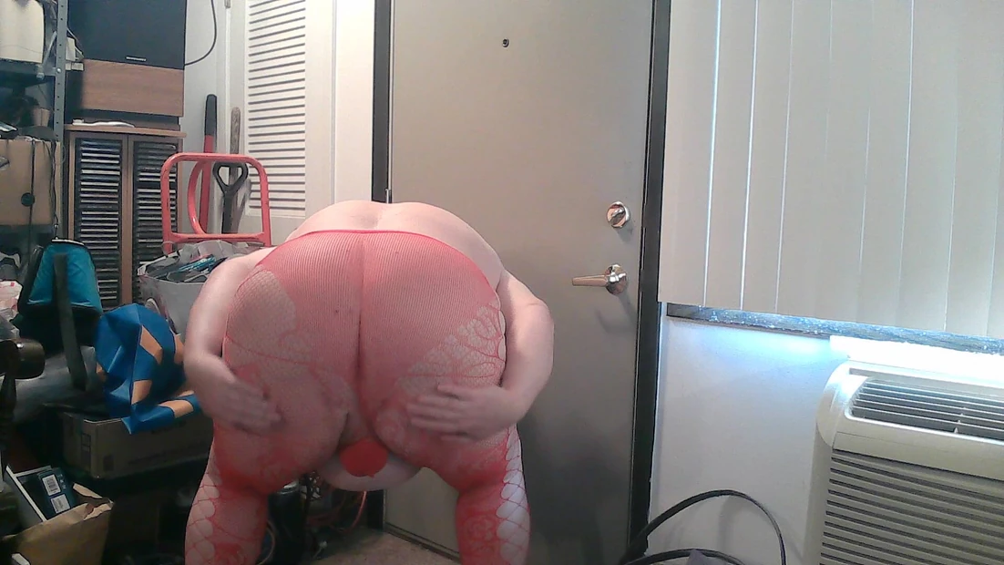 How do you like my new red mantyhose?