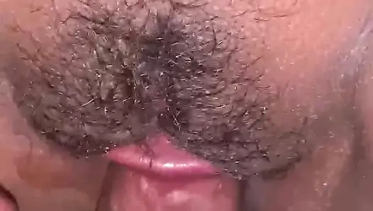 Ein mann, der sex mit seinem freund hat