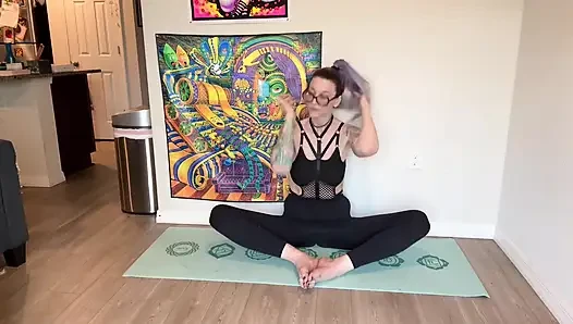 67 Tall Yoga Session - 13 Minutes of Stretching & Flexibility