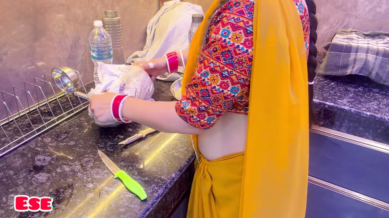 Devar Ka Khayal Rakhna Padta Hain- Khaane se Lekar choot chudai tak....