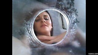 Kira - Kinky Selfie (Endoskop-Muschi-Cam-Video)