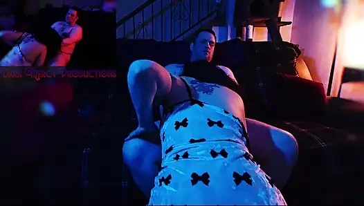 Ich reite den weißen schwanz meines mannes mit meiner engen nassen muschi und bringt uns beide zum kommen