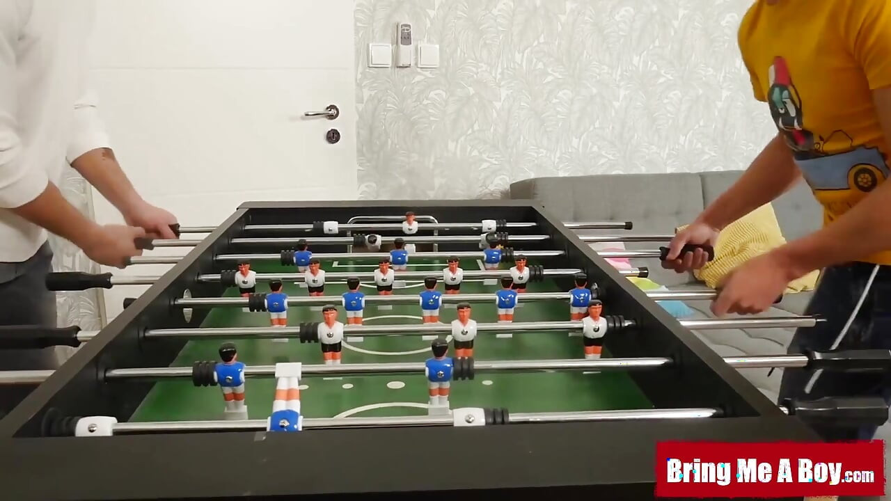 Bringmeaboy - larke dvara gol ek