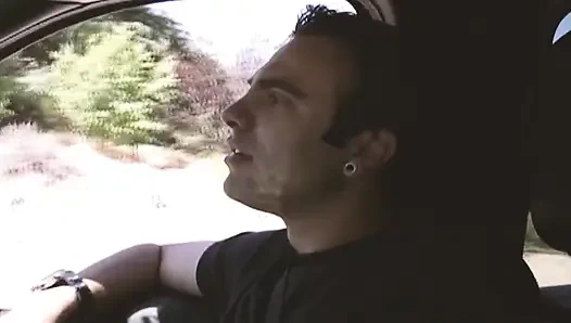 MILfs entfesselte szene 2_gorgeous schlankes schwarzes vollbusige MILf bekommt sperma oben drauf