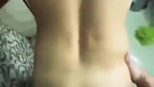 Ngentot di kamar mandi sama tetanggaku sendiri