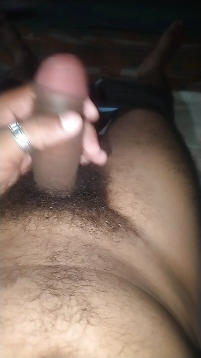 Cowok gay India ngocok kontol