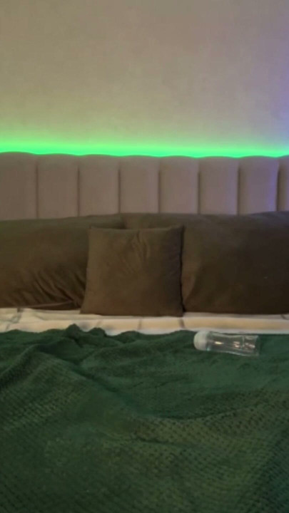 Double penetrating with jucielussie | Clip 1