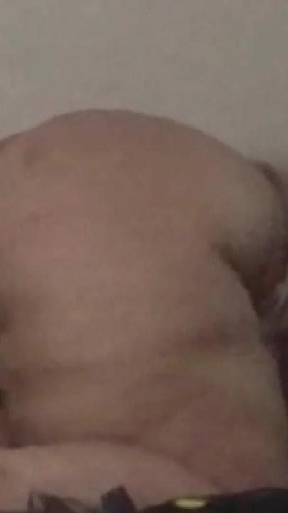 MILF dihidangkan dan mengongkeknya keluar dari kote hitam besar | Klip 1