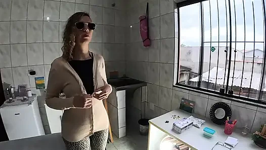 Little blind had orgasms with the pussy lick and anal penetration from the gynecologist.