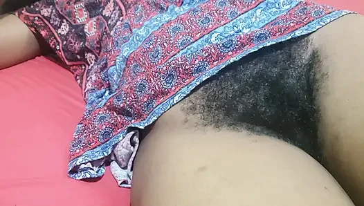Kıllı doğal ateşli amcığın bugün hala yarağa ihtiyacı var