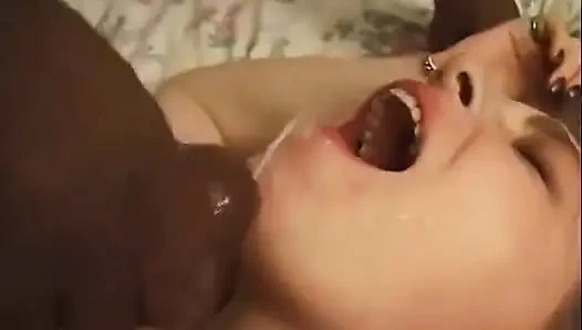 Big Omar's British Adventures: Gadis-gadis tukang pantat