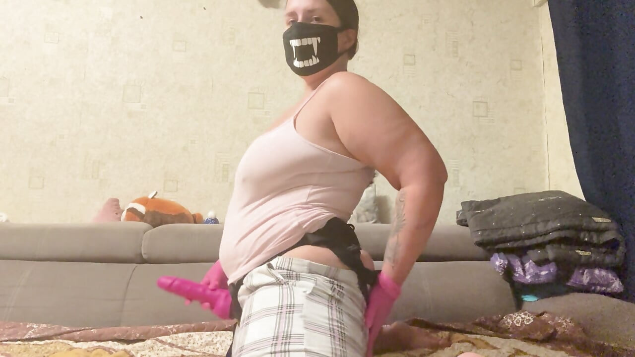 Anastasia Mistress'ten sana JOI tıbbi muayene, strapon ve ayak fetişi