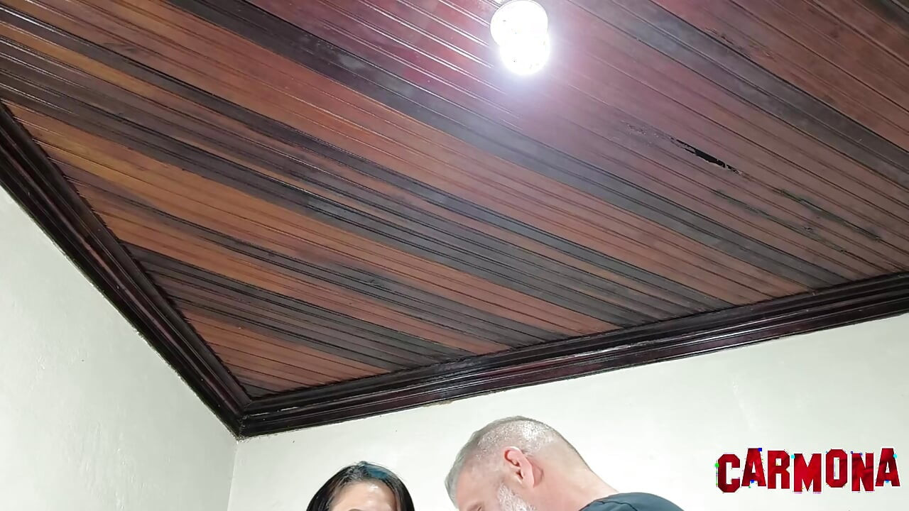 Taubaté'nin mandraka'sının Carmonas'larla ilk DP'si, bol anal ve fışkırtma
