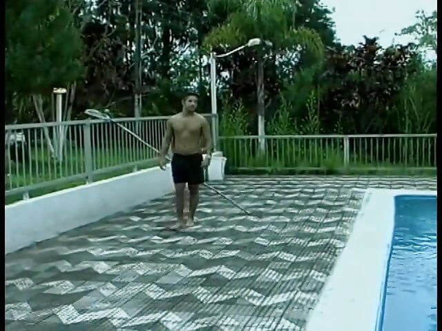 หนุ่มๆ โดนแว็กซ์ตูดหลังโดนเย็ดและเย็ดตูดสาวสองสุดฮอตบนเก้าอี้ลาน