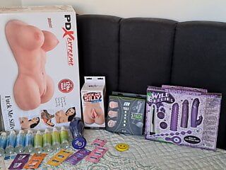 Minha esposa me comprou alguns brinquedos sexuais novos ... 4k