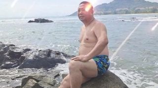 China mollige beer strand zwemmen kofferbak show