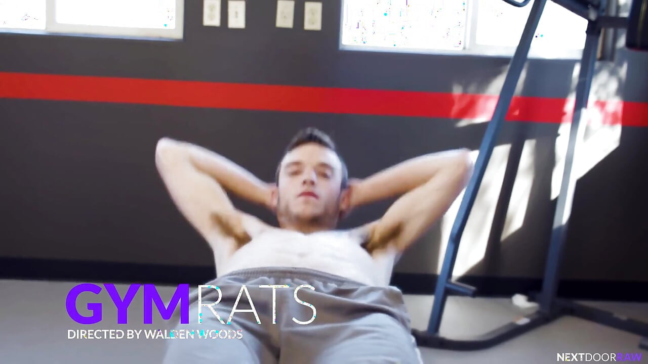 Gym-jocks hebben intense neukpartij na de training in de kleedkamer - Nextdoorraw