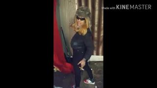 Грудастая шлюшка Hoodrat получает эту гайку