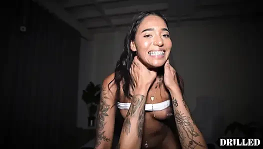 Kakak tiriku yang sange pengen orgasme