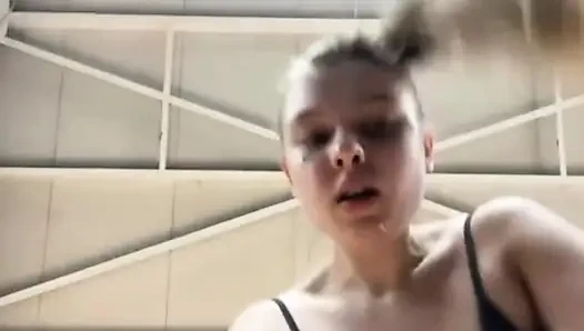 Jucielussie playing with herself in the gym