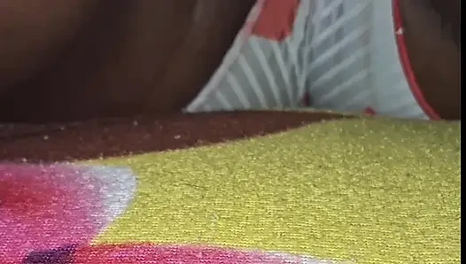 Das passiert, wenn ich, als freche stiefmutter, geil an ihren stiefsohn denke