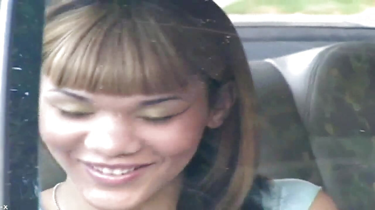Delgada travesti follada