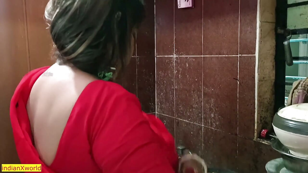 Ateşli üvey anne üvey oğluna nasıl sikişmesini öğretiyor