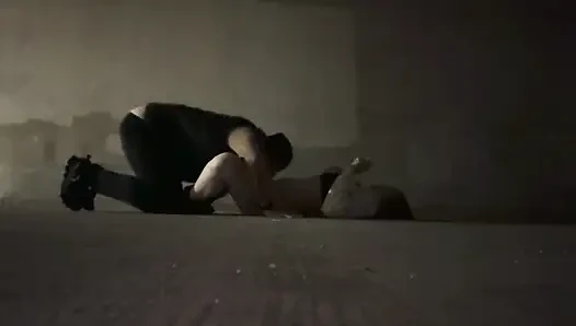 Ehefrau fickte in der innenstadt nach einer party unter einer brücke