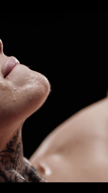 Ejaculare Tabitha Poison