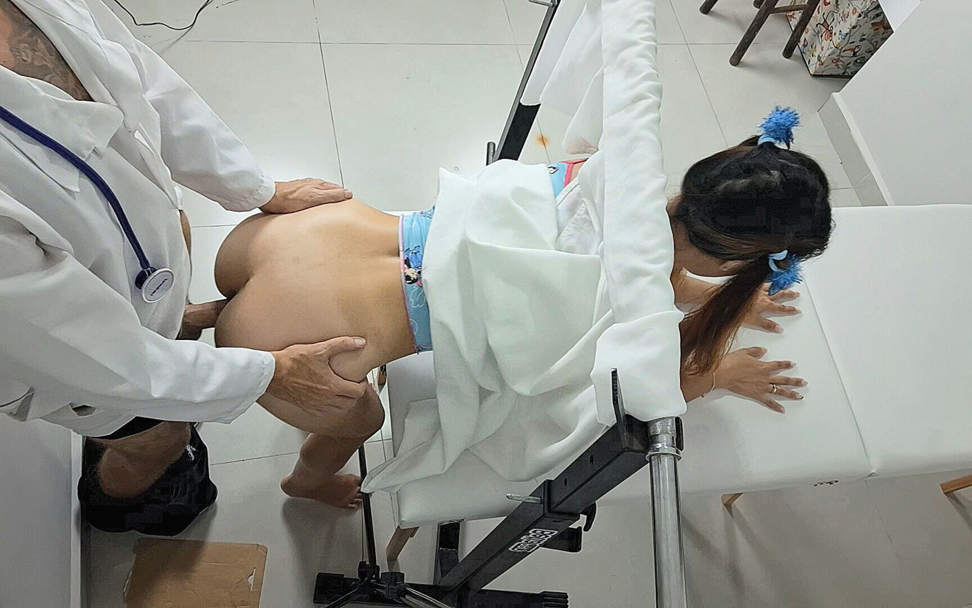 Gynecologist Loses Cell Phone and Leaks Videos of His Patients