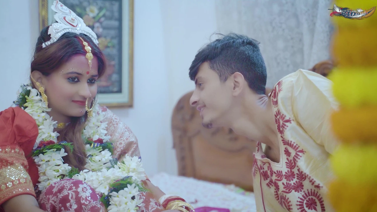 SHAADEE KE RAT HUSBAND KE SAMNE BOYFRIEND KE SATH HARDCORE SEX FULL MASTI