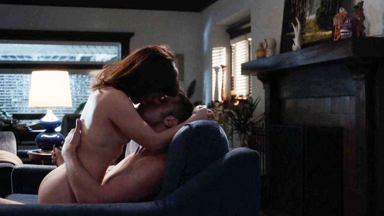 Jane levy adegan seks dari &#39;bagaimana jika&#39; di skandalplanet.com
