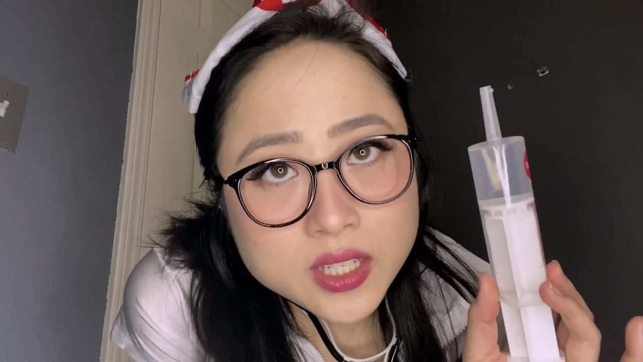정자 샘플을 검사하는 나쁜 아시아 간호사 - ASMR JOI