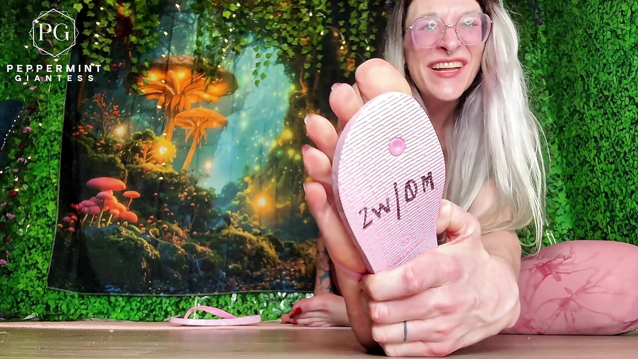 Size 16 Eu 50 Amazon Feet Humiliate Your Tiny Flip-flops Pathetic Eu 33 Us W2 M0