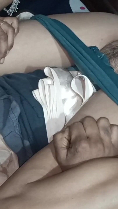 Meri Bihari Bhabhi ne Pahli baar Gaand marai Devar ke Sath aur Pani chusa | Clip 1