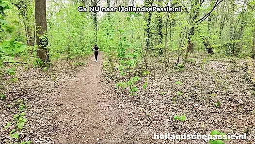 Dolly Fleur dientot di hutan!