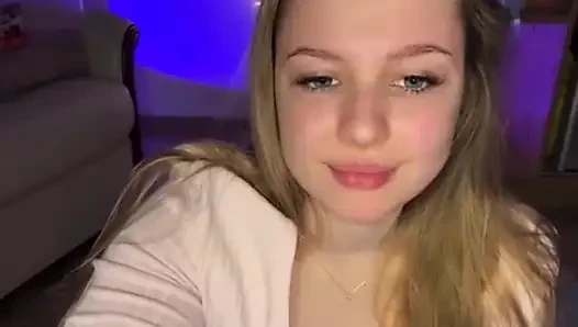 Try not to cum while jucielussie teasing you