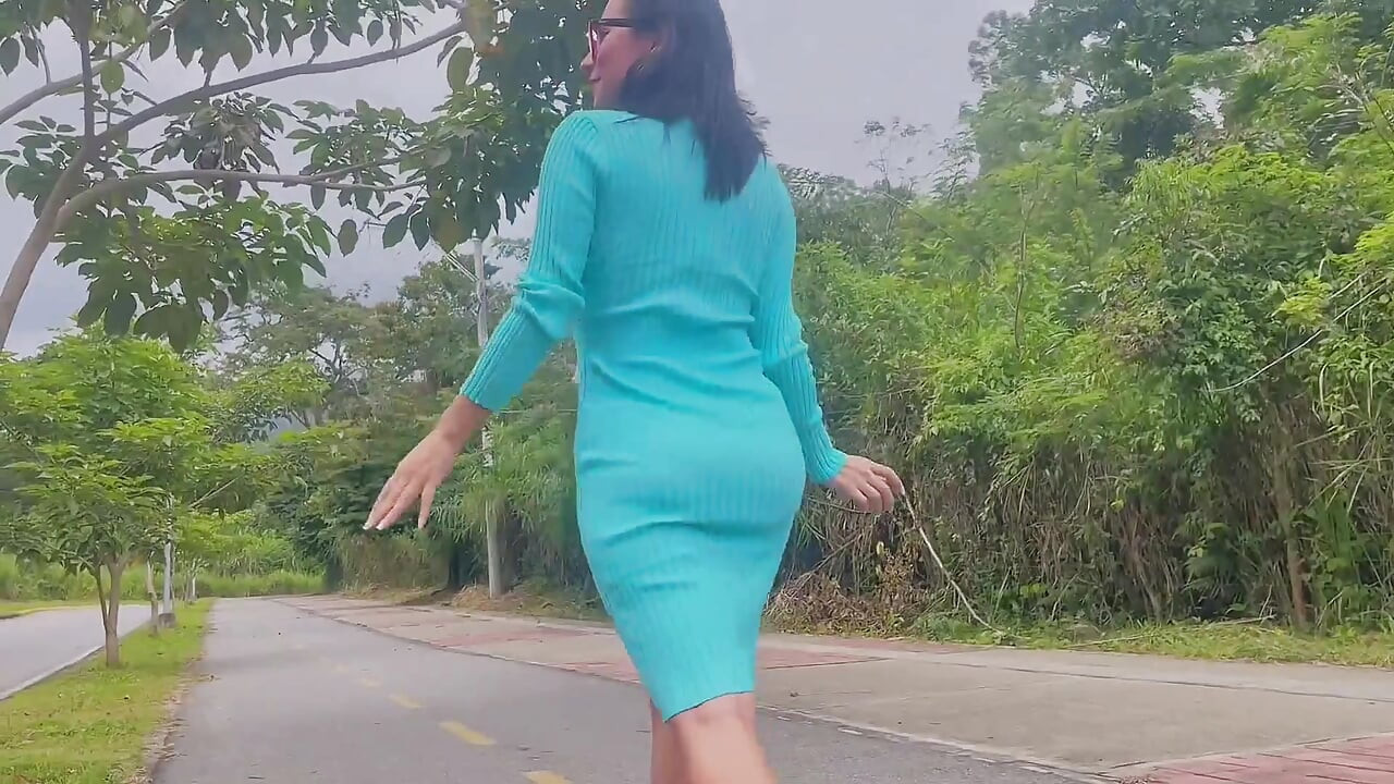 Ich gehe für einen spaziergang und junge von der straße fickt meinen arsch Jenifer spielt