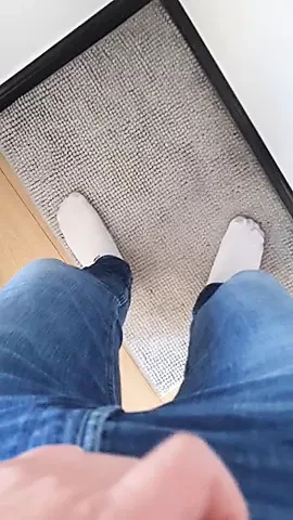 안도의 구석에 오줌
