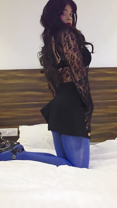 Adaa Mastrubating and Playing with Pussy