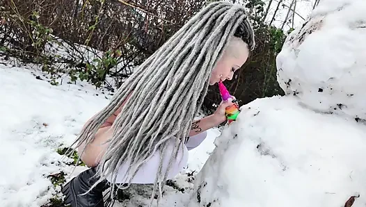 Ngentot snowman!