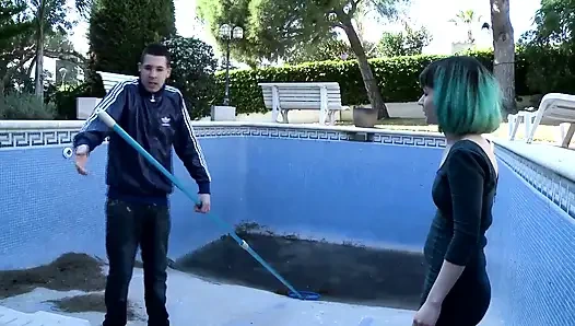 Mengisap klitoris tebal sampai memek bocor