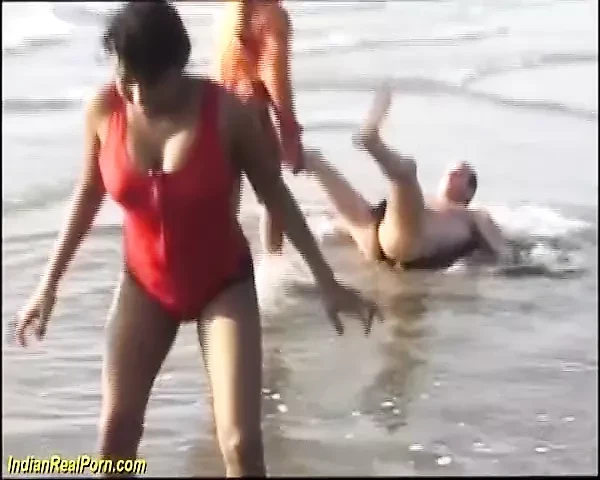 indian beach fun with happy end