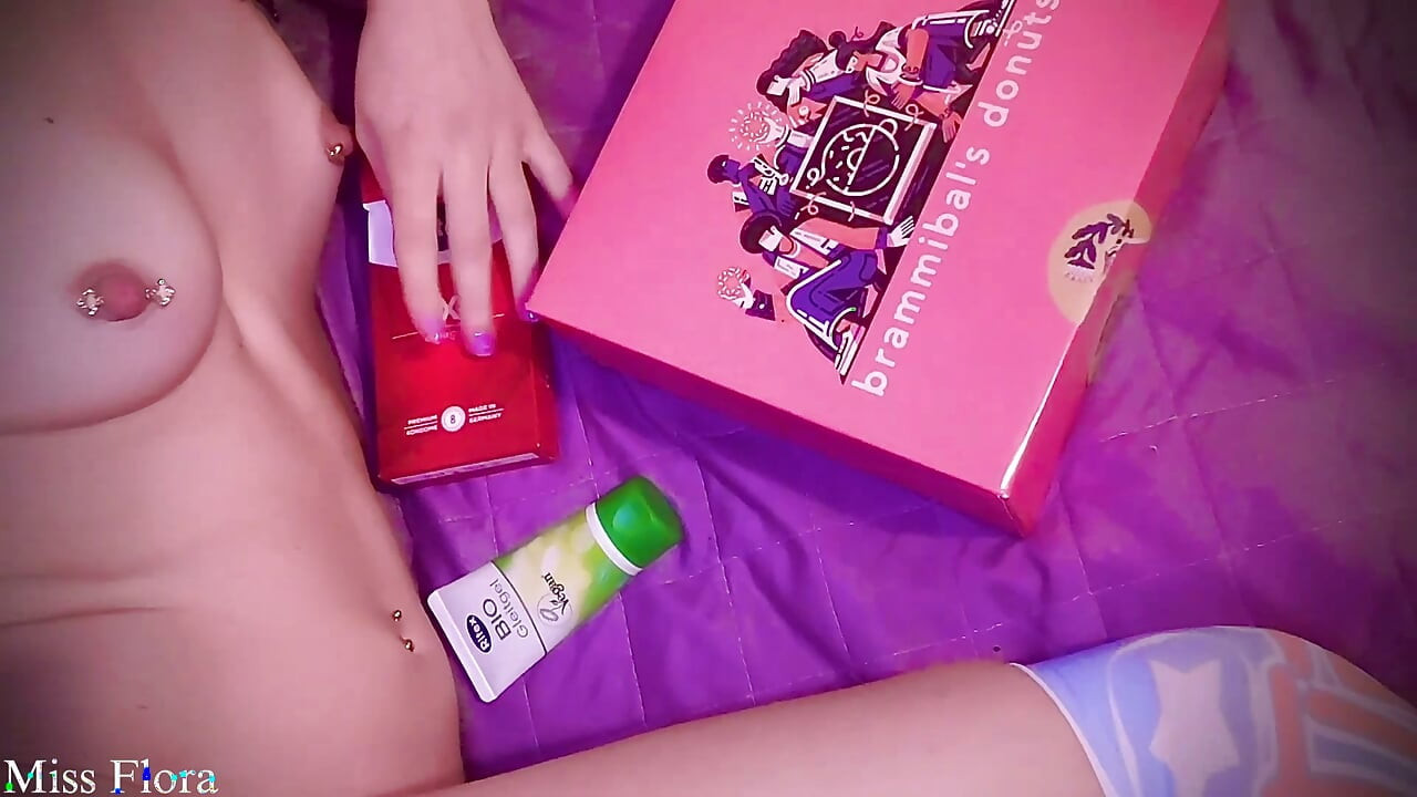 Boquete Amador em POV e Encontro com Donuts com Meu Amante Bem Dotado